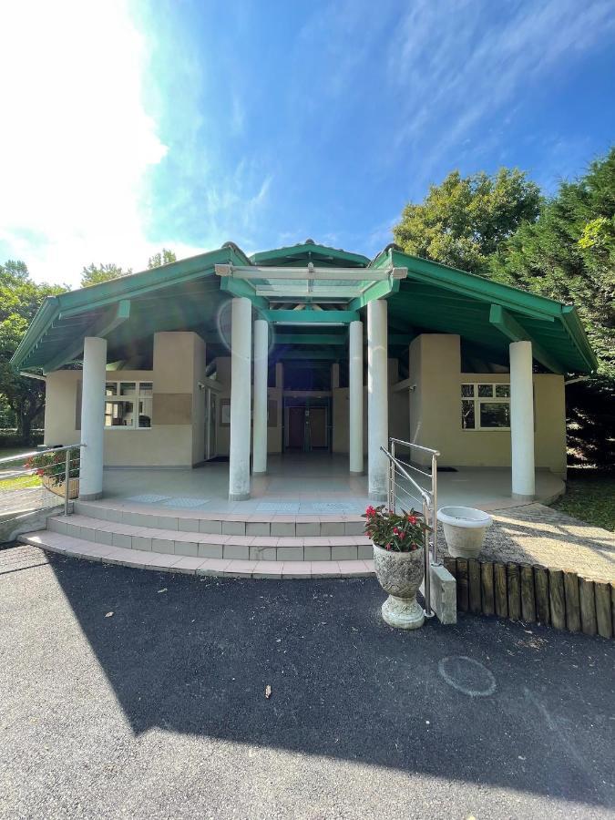 Les Nuits De Cassiopee Bed & Breakfast Sorde-lʼAbbaye Dış mekan fotoğraf