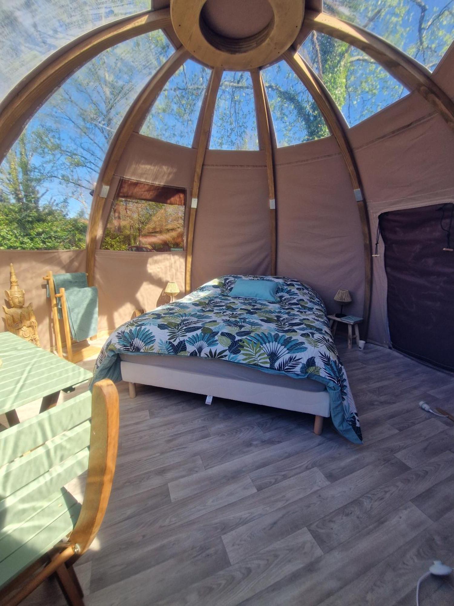 Les Nuits De Cassiopee Bed & Breakfast Sorde-lʼAbbaye Oda fotoğraf