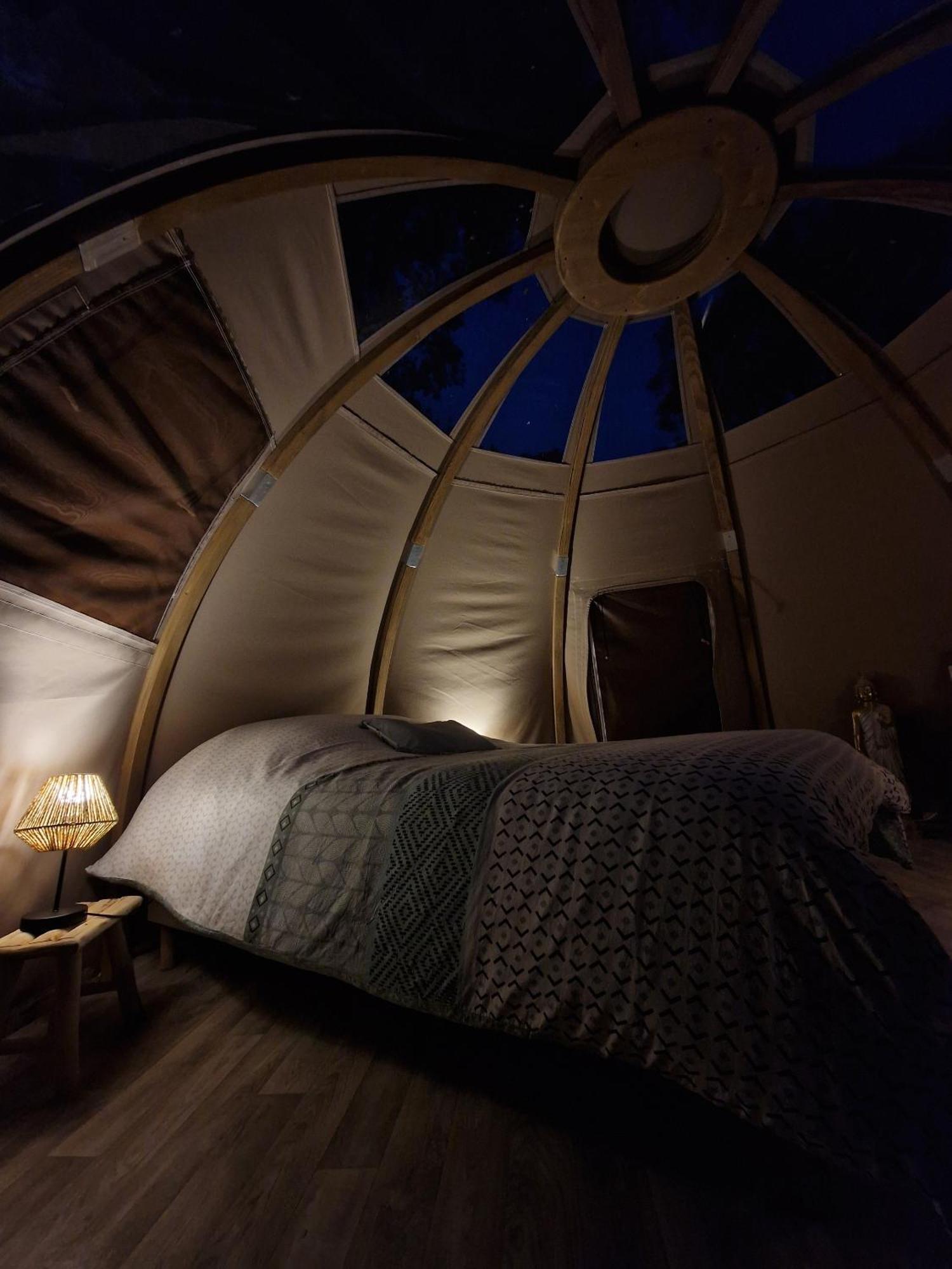 Les Nuits De Cassiopee Bed & Breakfast Sorde-lʼAbbaye Oda fotoğraf
