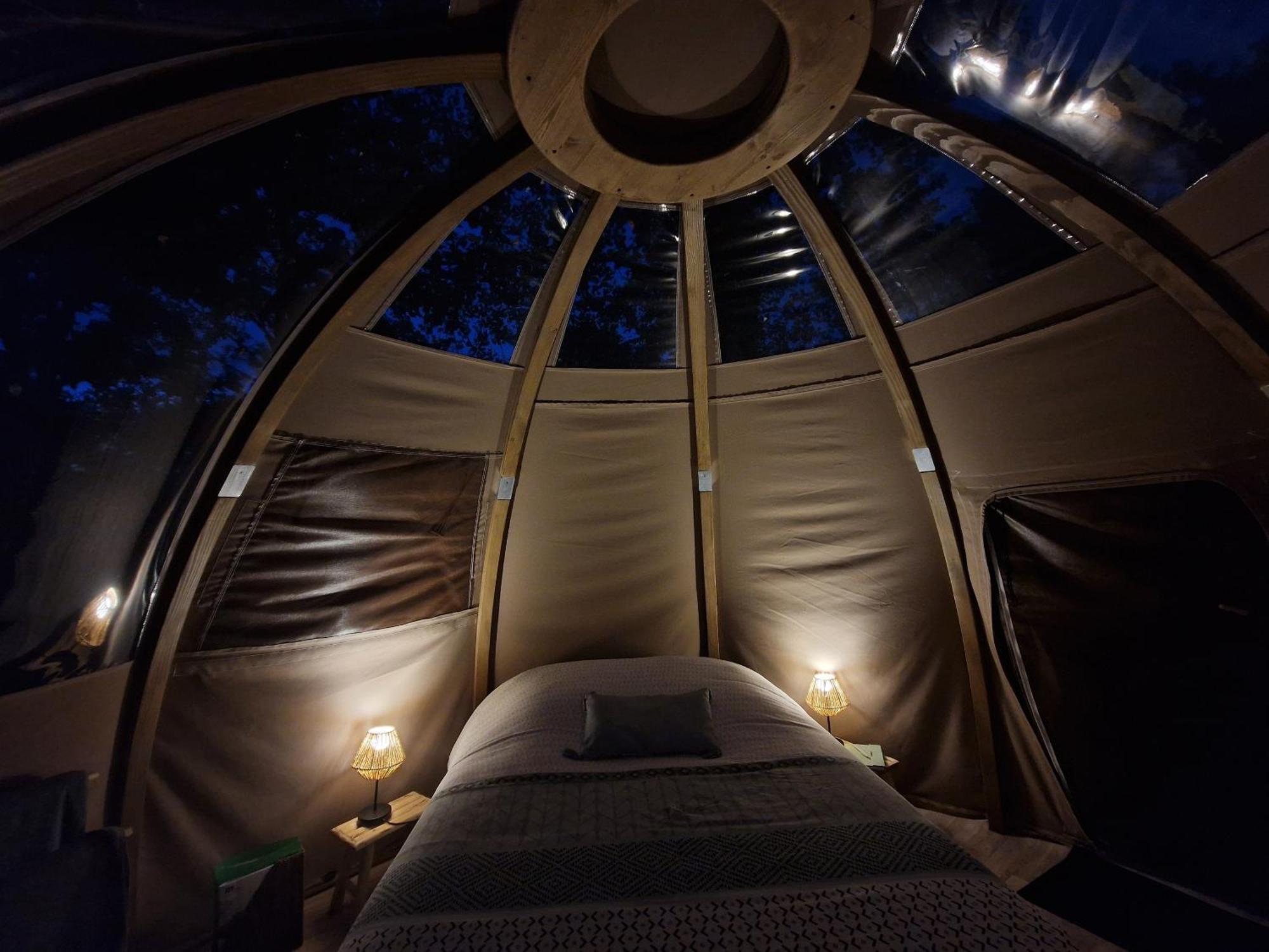 Les Nuits De Cassiopee Bed & Breakfast Sorde-lʼAbbaye Oda fotoğraf