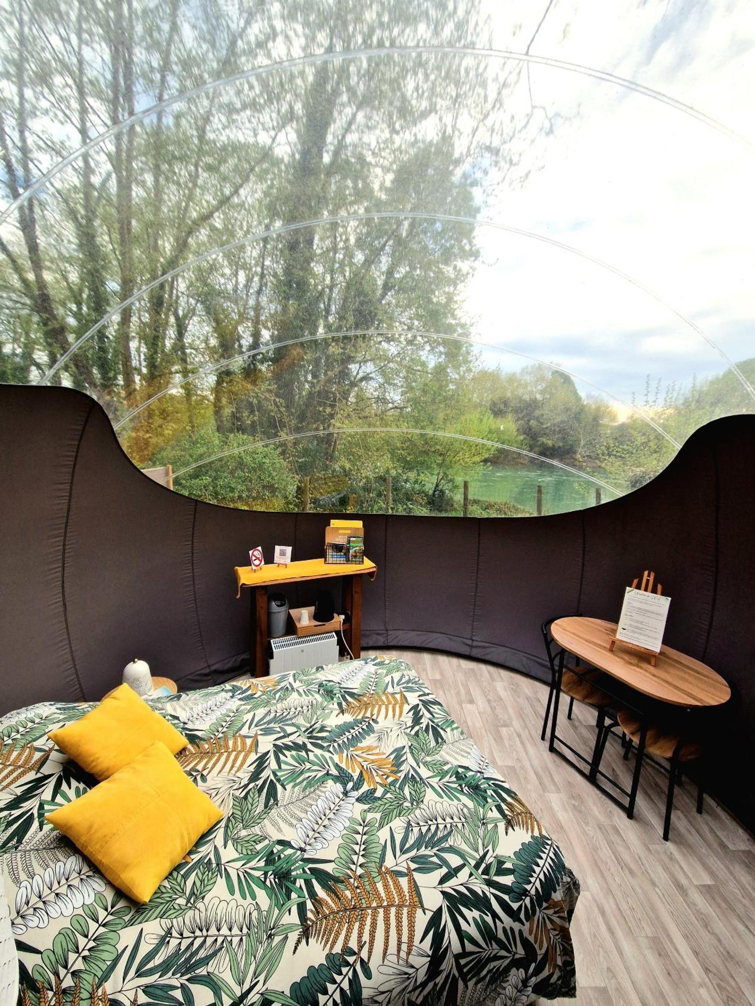 Les Nuits De Cassiopee Bed & Breakfast Sorde-lʼAbbaye Oda fotoğraf