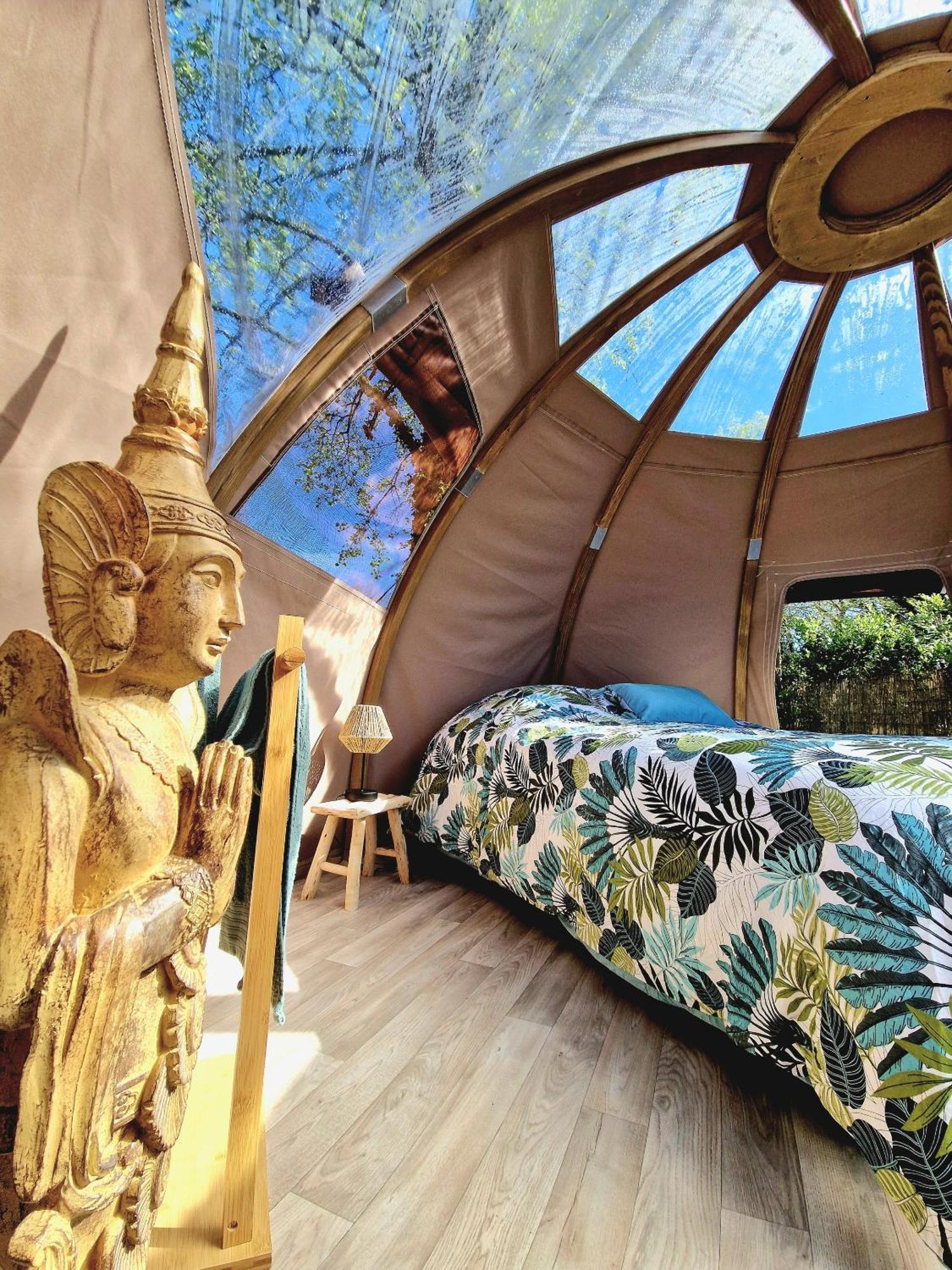 Les Nuits De Cassiopee Bed & Breakfast Sorde-lʼAbbaye Oda fotoğraf
