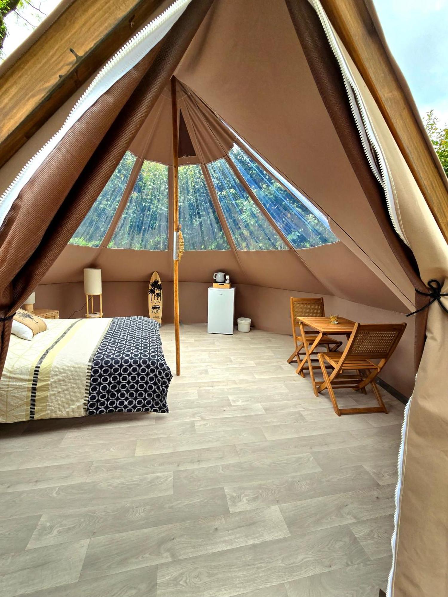 Les Nuits De Cassiopee Bed & Breakfast Sorde-lʼAbbaye Dış mekan fotoğraf